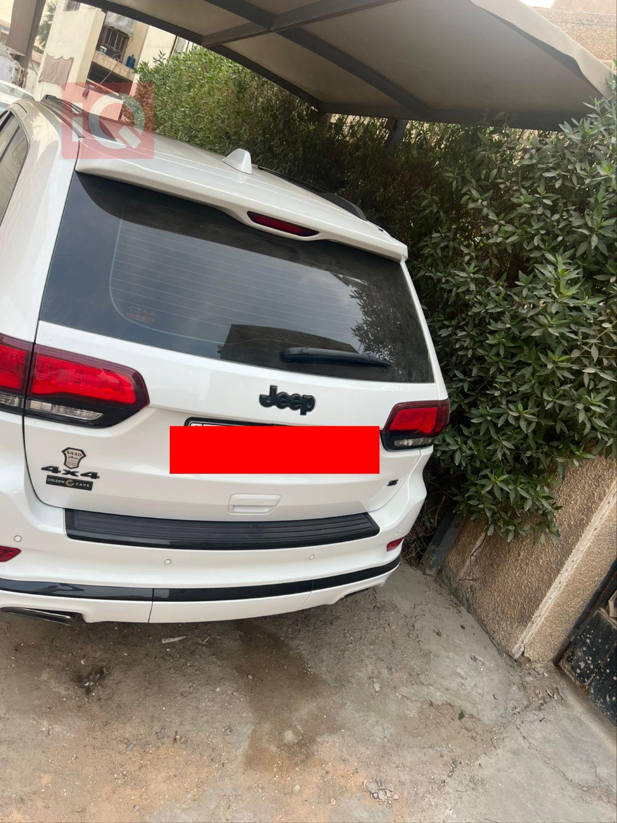 جیپ گراند شیرۆکی